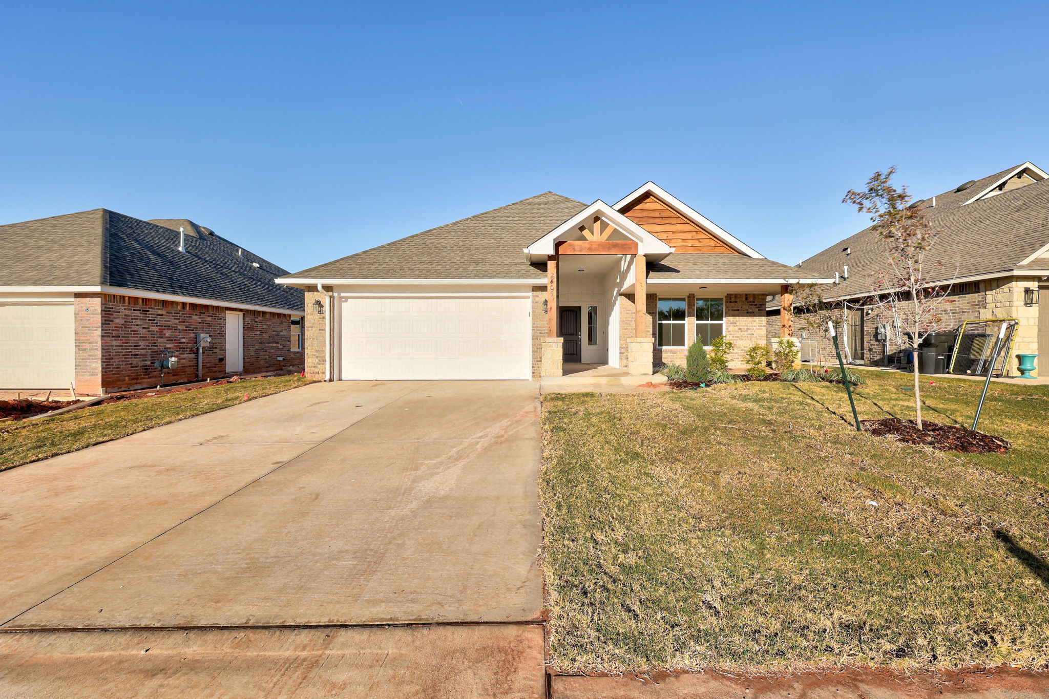 2409 Creekview Trail, Moore, Oklahoma 73160, 3 Bedrooms Bedrooms, ,2 BathroomsBathrooms,House,For Sale,Creekview Trail,1412