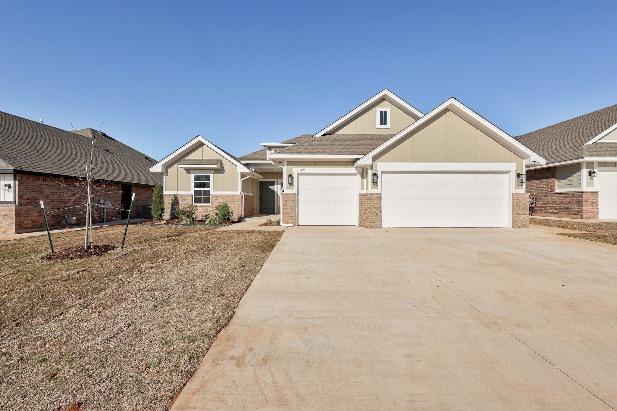 2425 Creekview Trail, Moore, Oklahoma 73160, 4 Bedrooms Bedrooms, ,2 BathroomsBathrooms,House,For Sale,Creekview Trail,1439