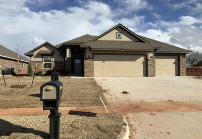 2416 Creekview Trail, Moore, Oklahoma 73160, 4 Bedrooms Bedrooms, ,2 BathroomsBathrooms,House,For Sale,Creekview Trail,1457